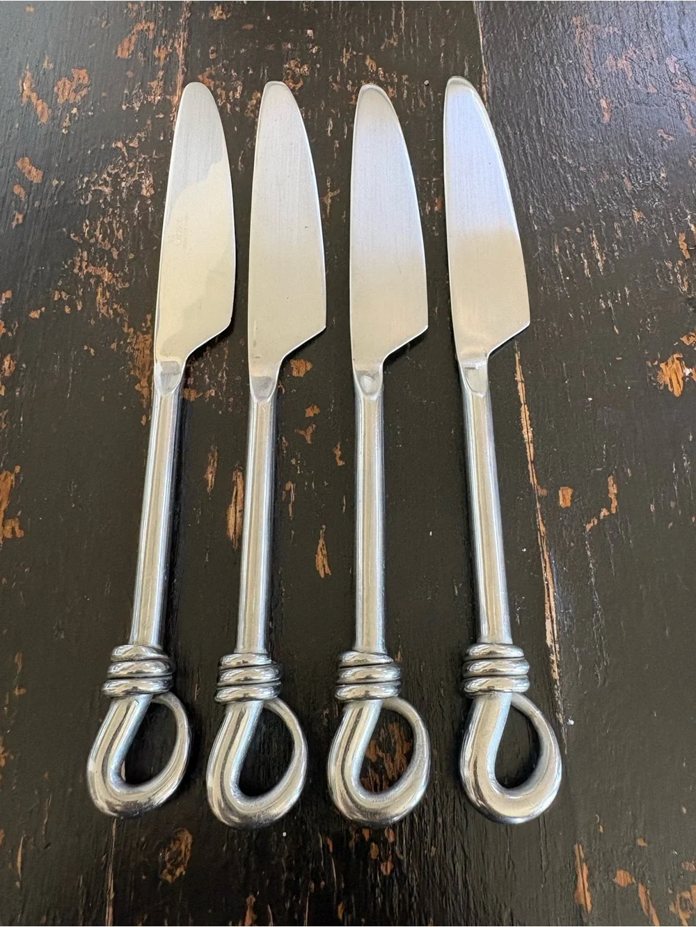 Gibson CUOMO Stainless DINNER KNIVES Open Ring Tip 18/8 Glossy Flatware Set of 4